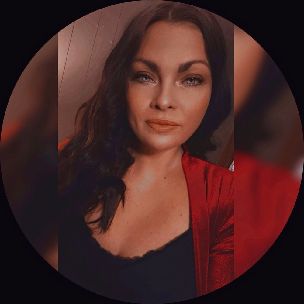 Meet your Posher, Rachele - Picture 2 of 5